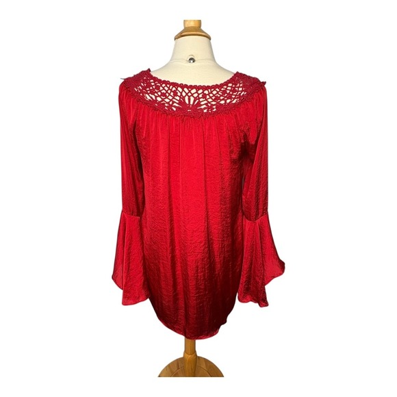 Melissa Paige Red Crochet Neck Bell Sleeve Blouse Top Elegant Women Size Medium - Picture 6 of 9